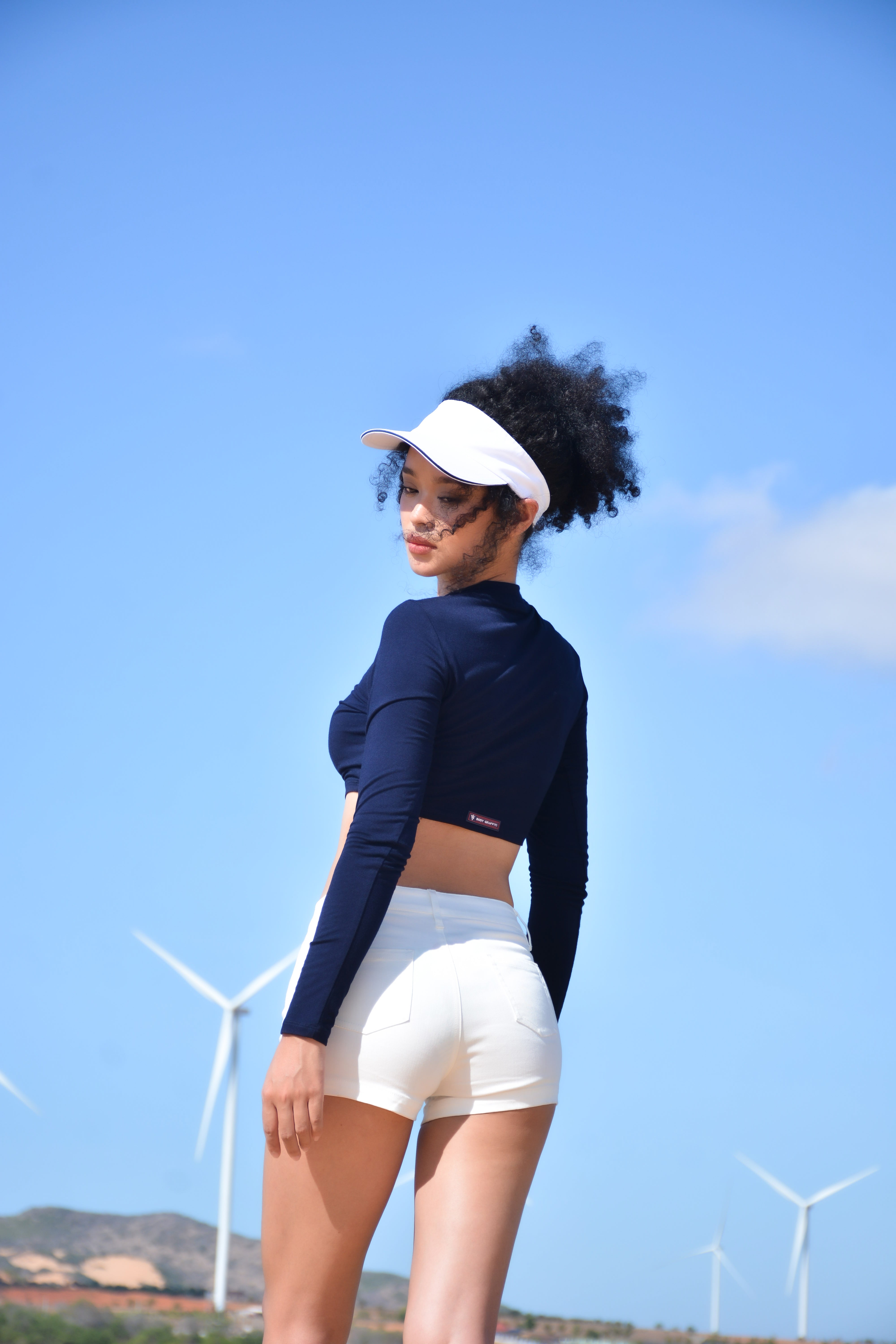 Women's Long Sleeves Crop-top (Emblem)